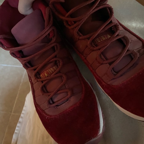 red velvet 8 jordans